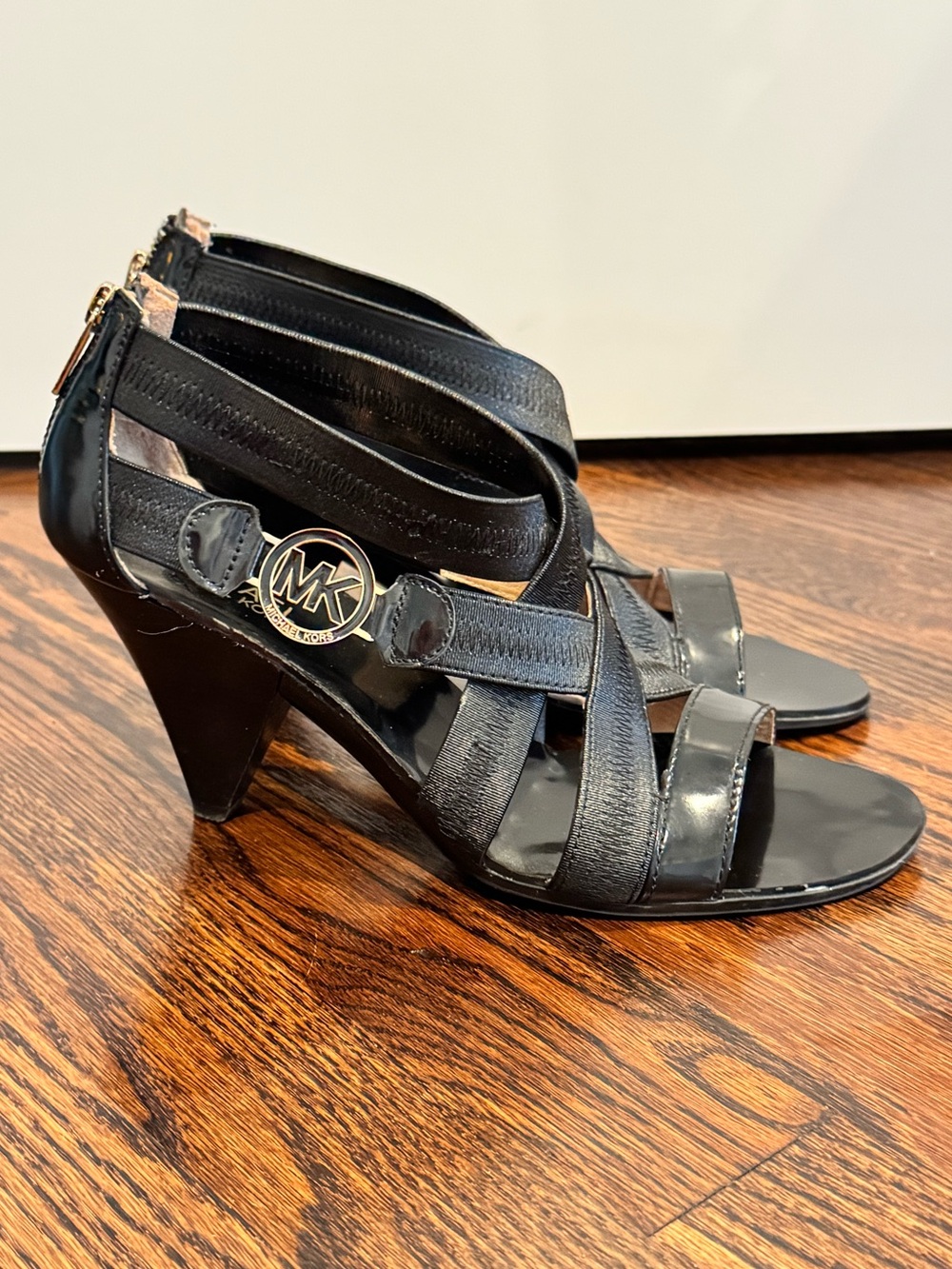 Women’s Michael Kors Black Strappy Patent & Elastic Mid-Heel Sandals size 8.5